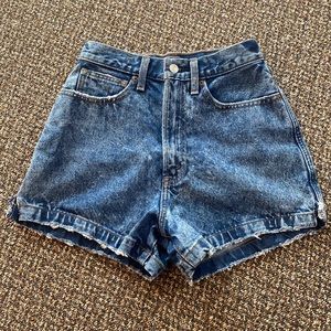 Abercrombie & Fitch Natural Rise Short